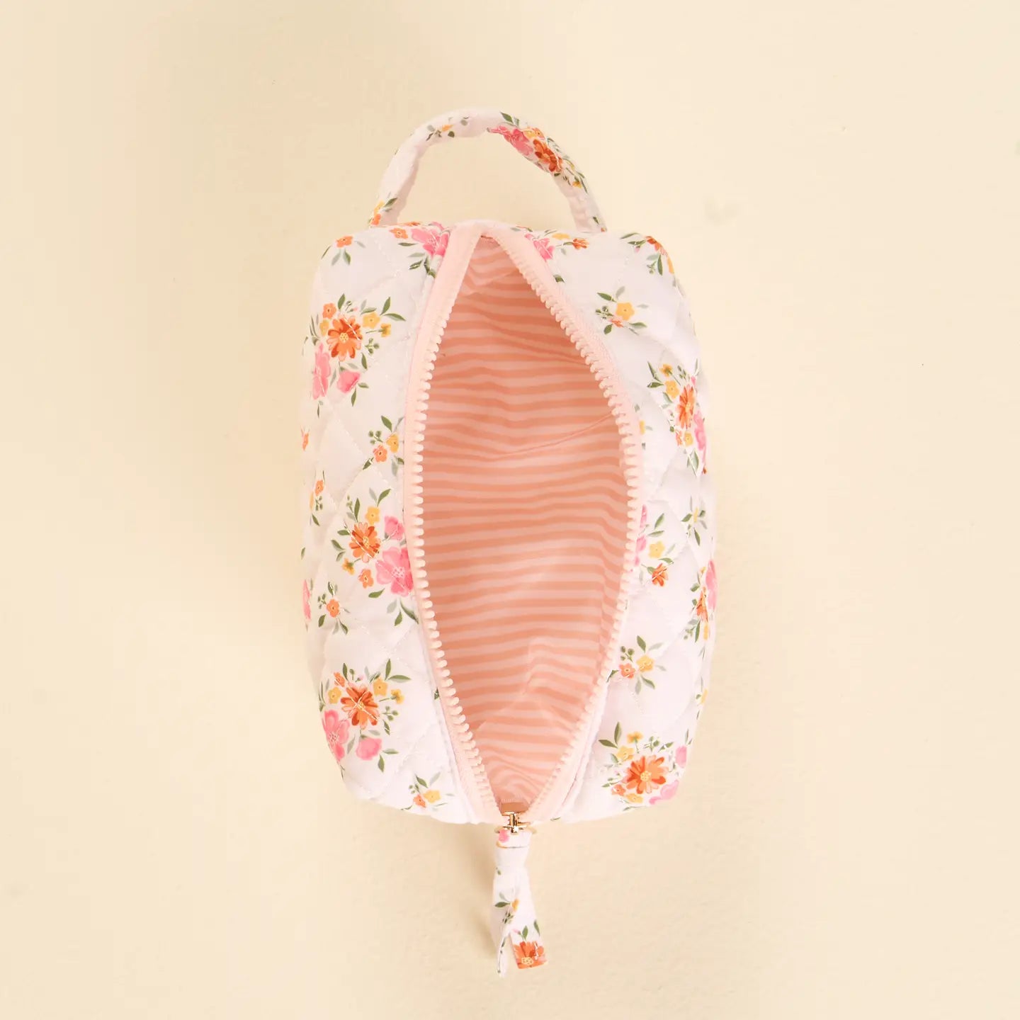 Quilted Cosmetic Pouch–Endless Daydream Cream