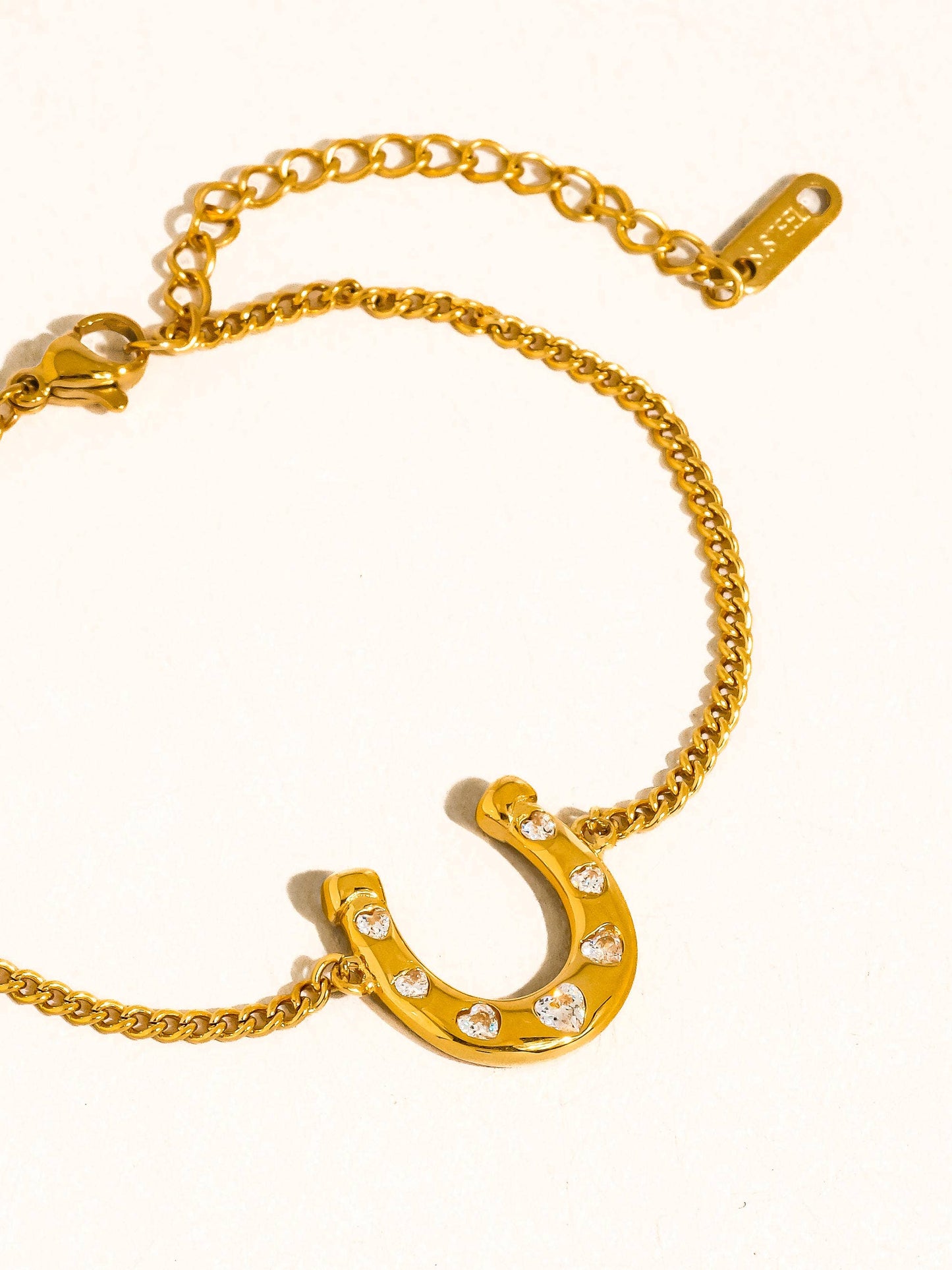 Tundra Horseshoe Chain Bracelet