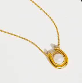 Barn Horseshoe Pearl Necklace