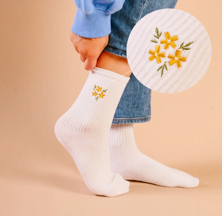 Embroidered Crew Socks–Floral Yellow